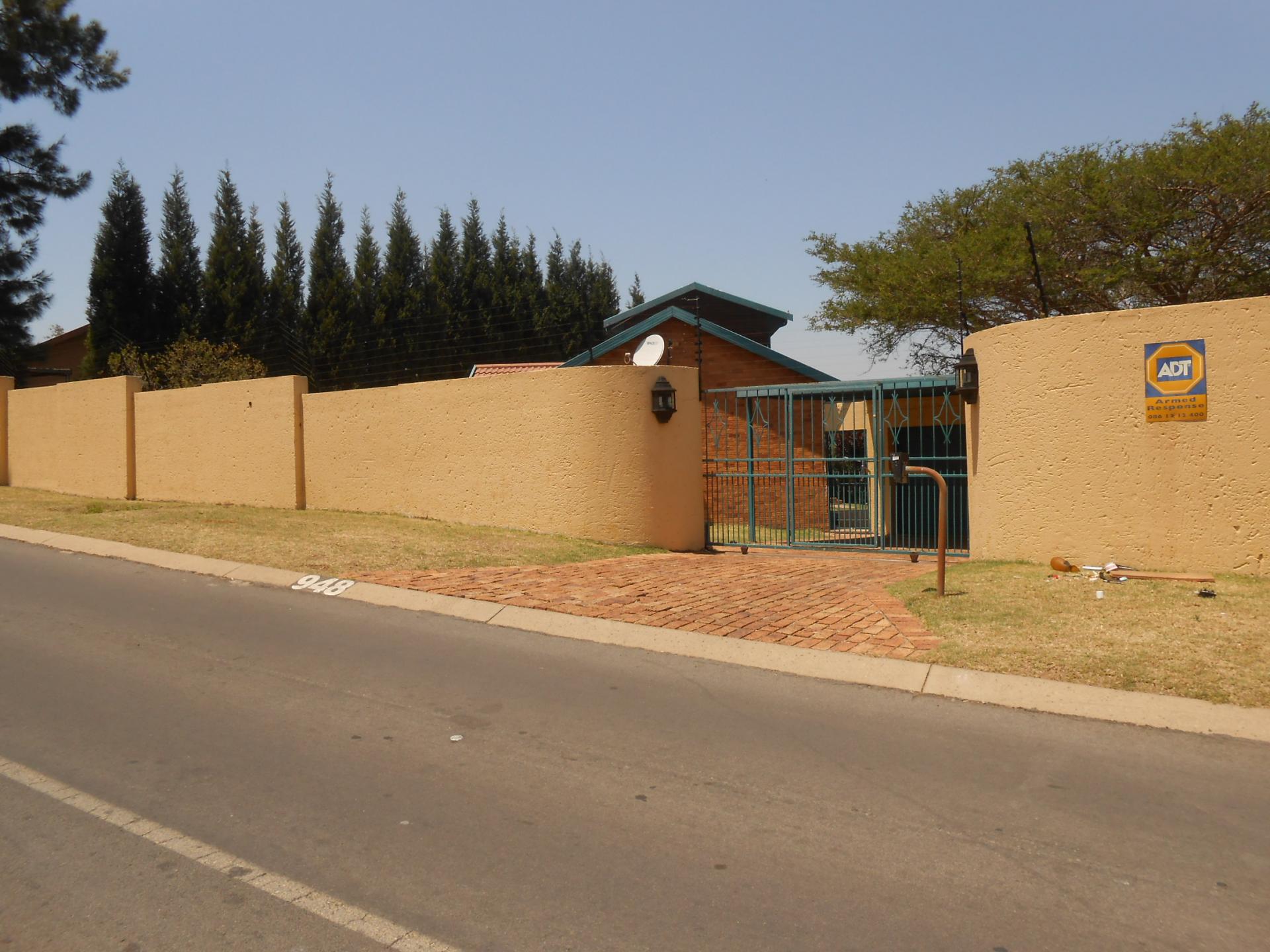 Front View of property in Wilgeheuwel 