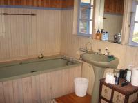 Main Bathroom of property in Brenton-on-Sea