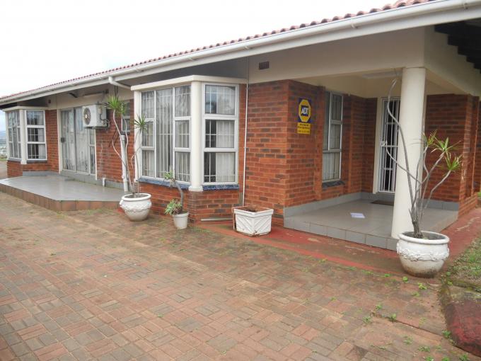 4 Bedroom House for Sale For Sale in Umhlanga  - Home Sell - MR119149