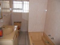 Bathroom 1 - 7 square meters of property in Umhlanga 