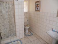 Bathroom 2 - 6 square meters of property in Umtentweni