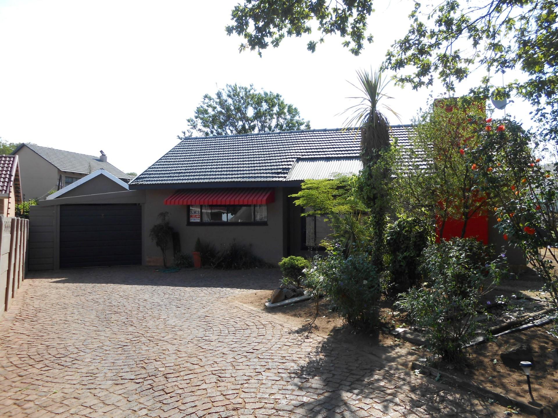 Front View of property in Beyers Park