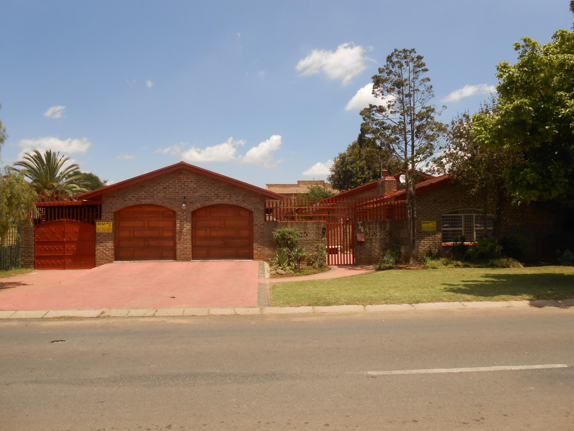 Front View of property in Helikon Park