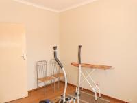 Bed Room 3 - 13 square meters of property in Helikon Park