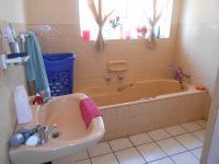 Bathroom 2 - 6 square meters of property in Lilyvale AH