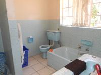Main Bathroom - 7 square meters of property in Lilyvale AH