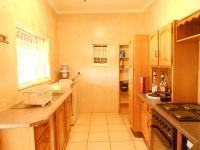 Kitchen - 39 square meters of property in Magaliesburg