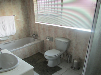 Main Bathroom of property in Middelburg - MP