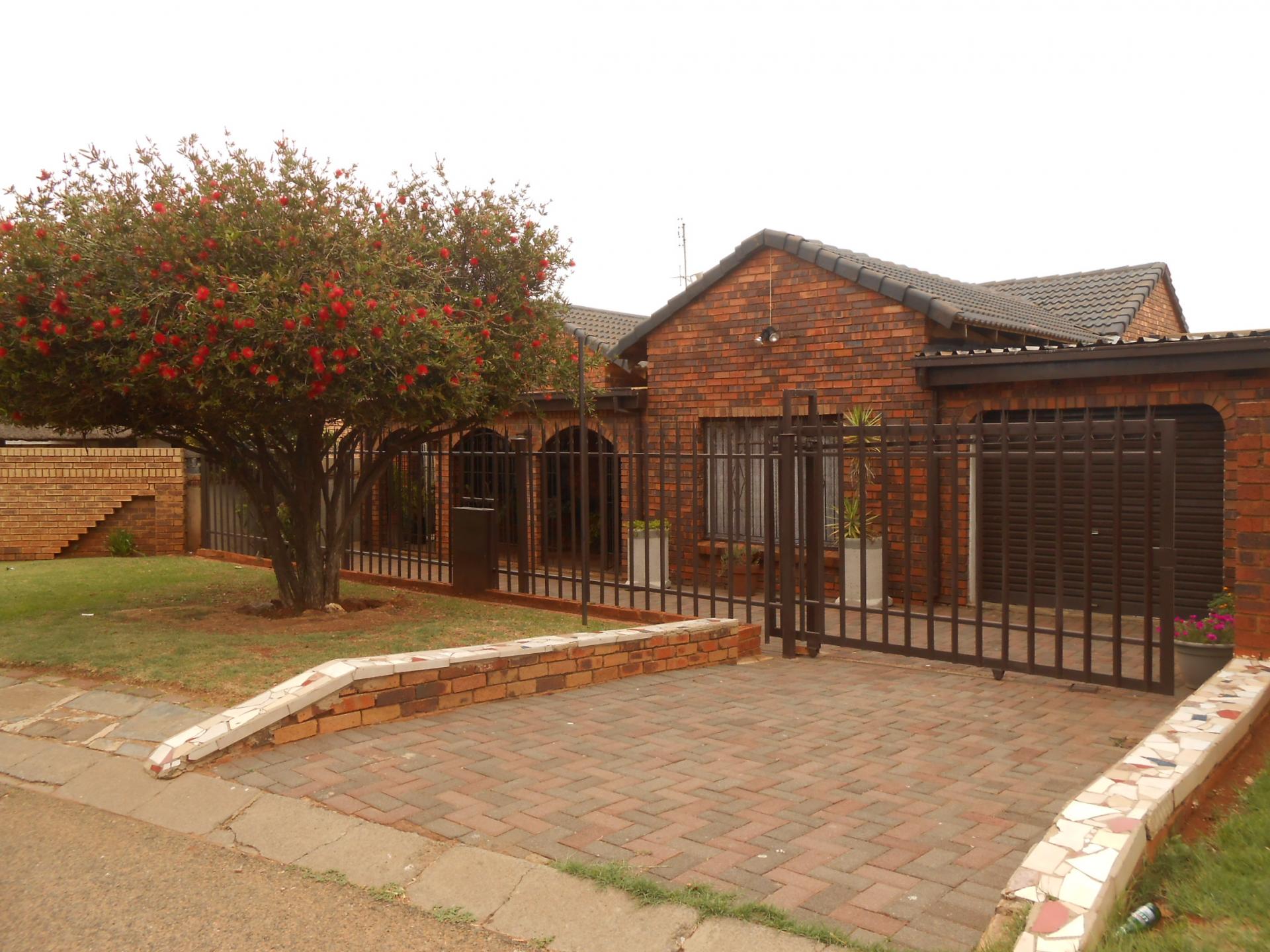 Front View of property in Eldorado Park AH