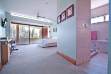 Main Bedroom - 47 square meters of property in Silverwoods Country Estate
