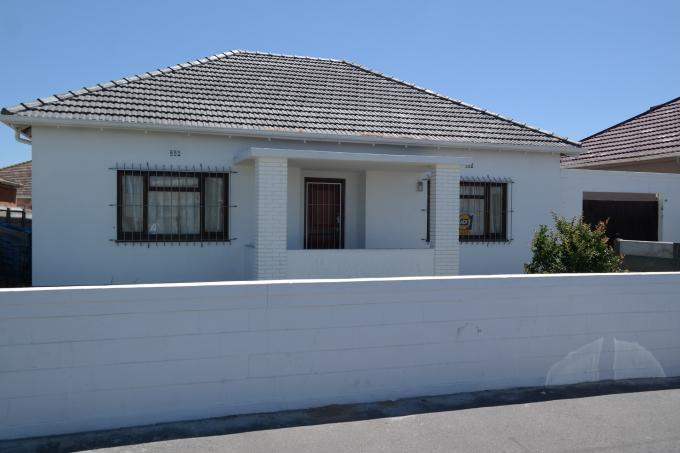 3 Bedroom House for Sale For Sale in Parow Central - Home Sell - MR119429