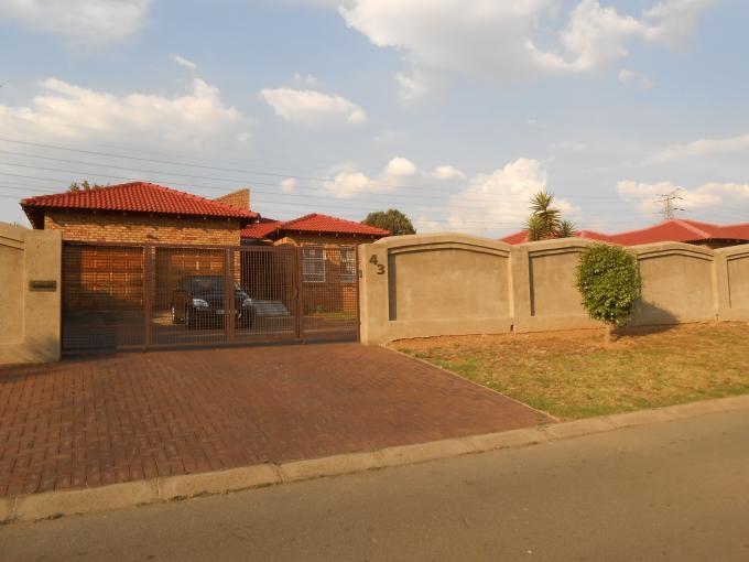 Standard Bank EasySell 3 Bedroom House for Sale in Meredale