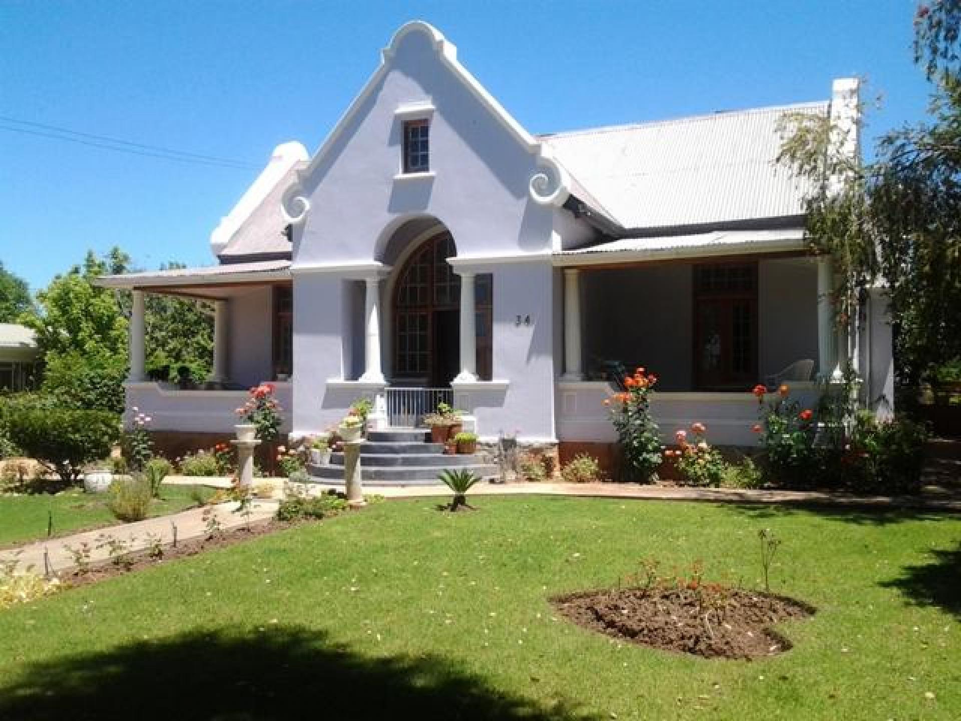 Front View of property in Ladismith