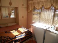 Bed Room 2 - 14 square meters of property in Queensburgh