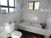 Bathroom 2 - 3 square meters of property in Queensburgh