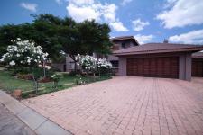 Front View of property in Silver Lakes Golf Estate