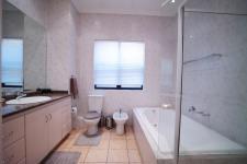 Main Bathroom - 10 square meters of property in Woodhill Golf Estate