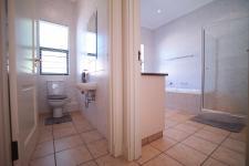 Bathroom 1 - 29 square meters of property in Woodhill Golf Estate