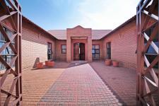 Spaces - 53 square meters of property in Woodhill Golf Estate