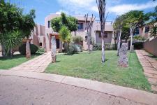 3 Bedroom 4 Bathroom House to Rent for sale in Woodhill Golf Estate