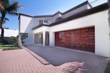 Front View of property in Silver Lakes Golf Estate