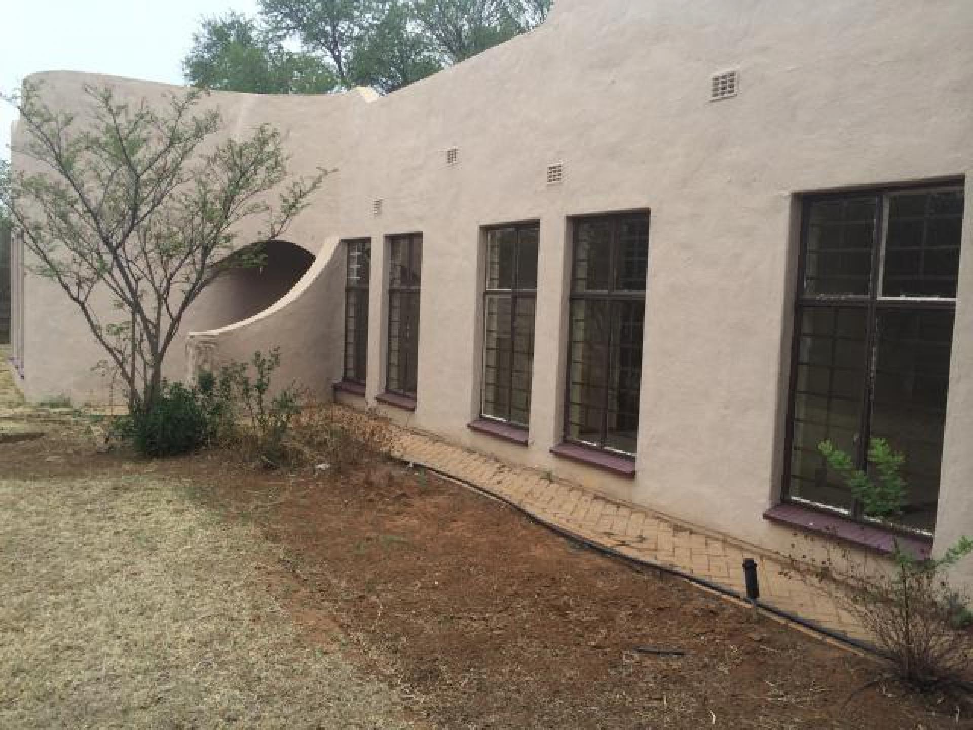 Front View of property in Klerksdorp