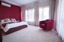 Bed Room 1 - 32 square meters of property in Woodhill Golf Estate