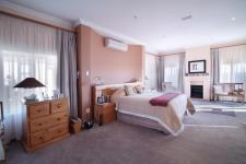 Main Bedroom - 97 square meters of property in Woodhill Golf Estate