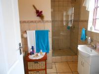 Main Bathroom - 7 square meters of property in Meerhof