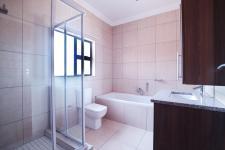 Bathroom 1 - 5 square meters of property in Six Fountains Estate