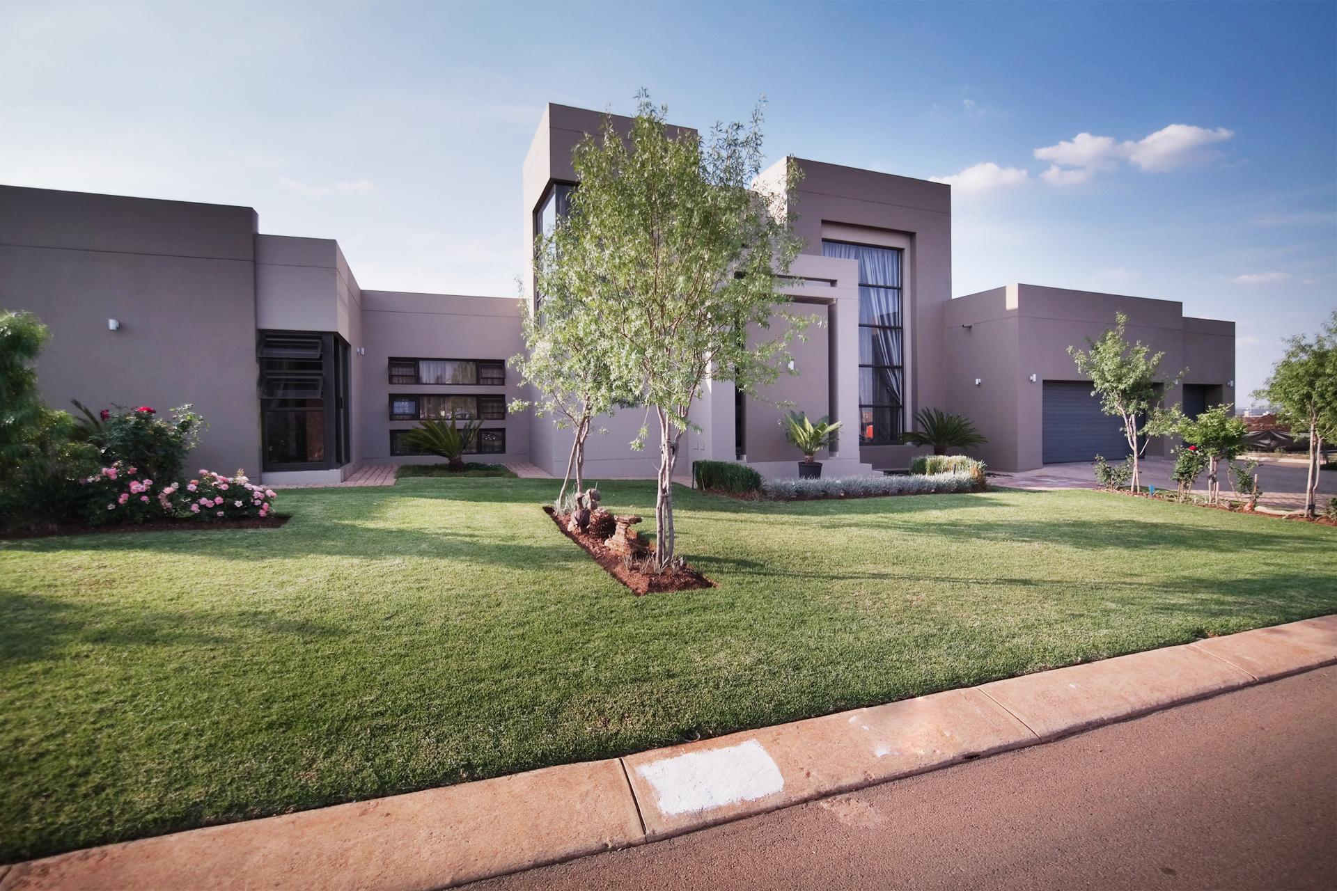 Front View of property in Silverwoods Country Estate