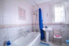 Bathroom 3+ - 29 square meters of property in Silver Lakes Golf Estate