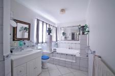 Bathroom 3+ - 29 square meters of property in Silver Lakes Golf Estate