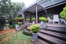 Patio - 25 square meters of property in Six Fountains Estate