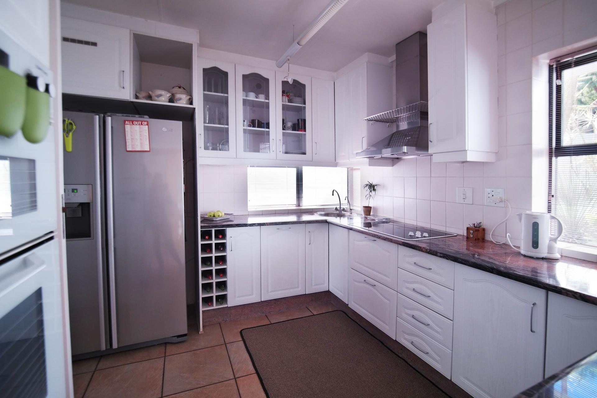 Kitchen - 13 square meters of property in Silver Lakes Golf Estate