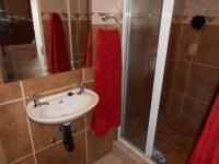 Main Bathroom - 3 square meters of property in Witfield