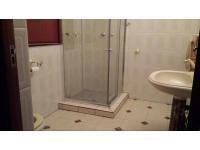 Bathroom 1 - 10 square meters of property in Trichardt