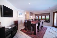 Lounges - 28 square meters of property in Woodhill Golf Estate