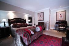 Main Bedroom - 41 square meters of property in Woodhill Golf Estate