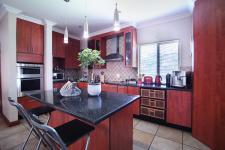 Kitchen - 21 square meters of property in Willow Acres Estate