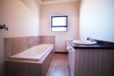 Bathroom 2 - 8 square meters of property in Silverwoods Country Estate