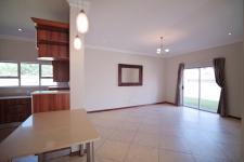 Dining Room - 25 square meters of property in Silverwoods Country Estate