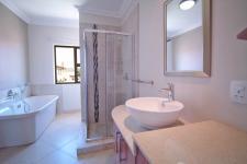 Bathroom 1 - 5 square meters of property in Silverwoods Country Estate