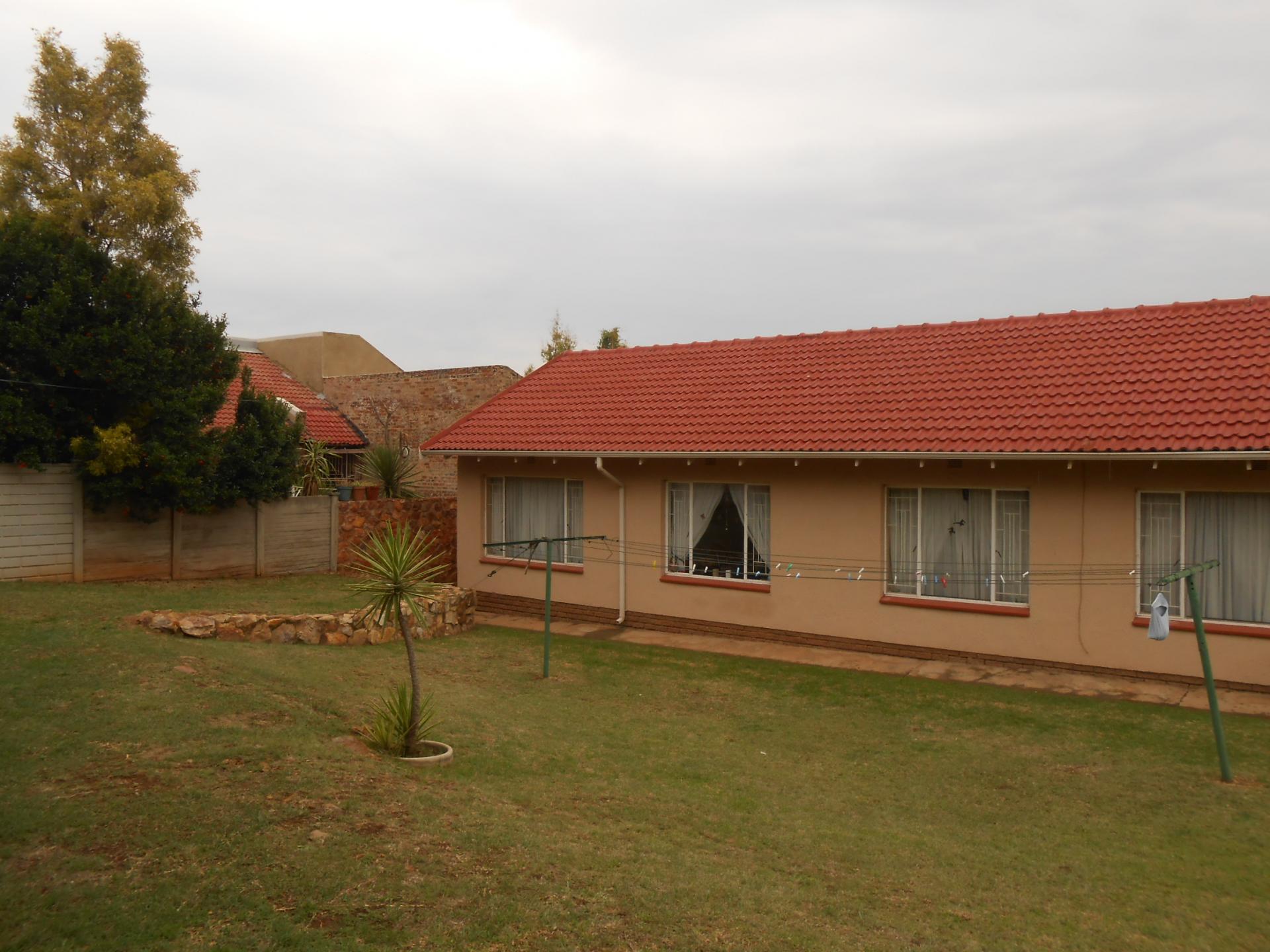 4 Bedroom House  for Sale For Sale in Krugersdorp  Private 