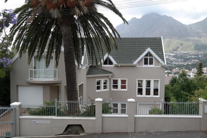 3 Bedroom Sectional Title for Sale For Sale in Tamboerskloof   - Home Sell - MR120197