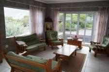 Lounges - 46 square meters of property in Bettys Bay