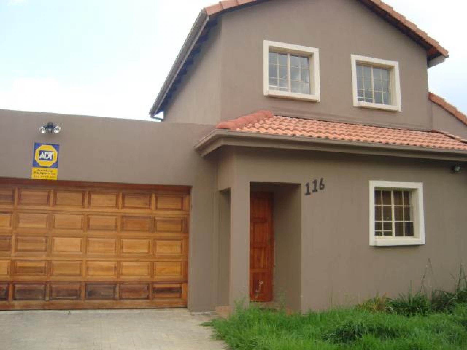 Front View of property in Rustenburg