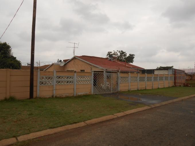 3 Bedroom House for Sale For Sale in Lenasia - Private Sale - MR120361