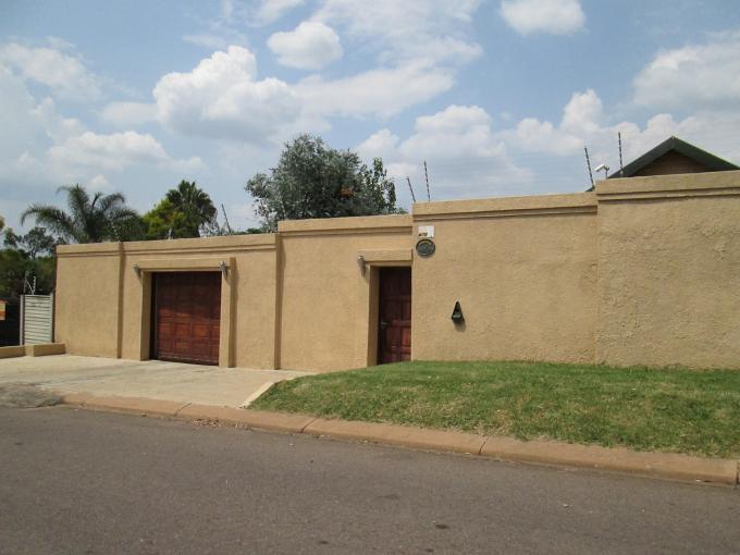 4 Bedroom House for Sale For Sale in Bloubosrand - Home Sell - MR120368