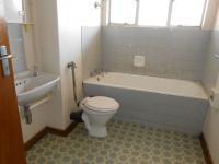 Main Bathroom - 6 square meters of property in Vereeniging